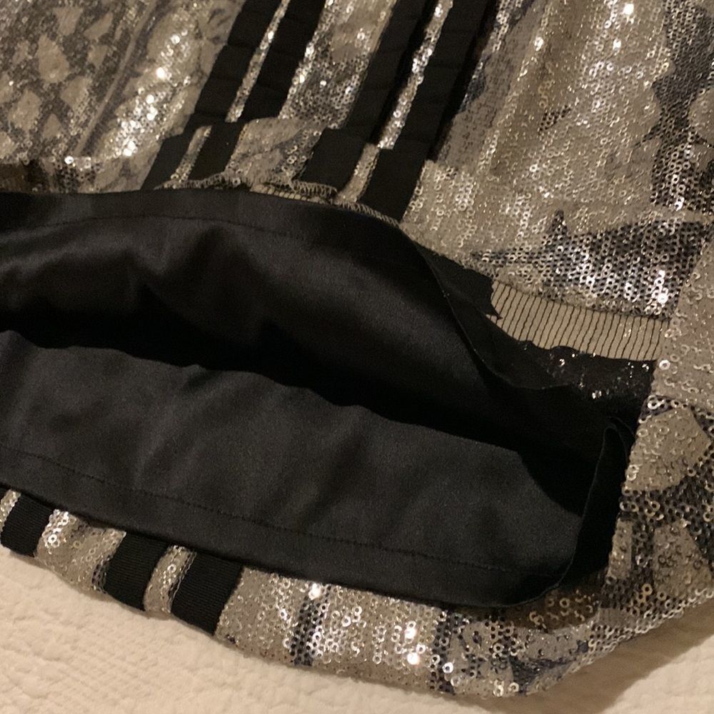 Diane Von Furstenberg sequin silk blend lined dress. 4 - Picture 9 of 16
